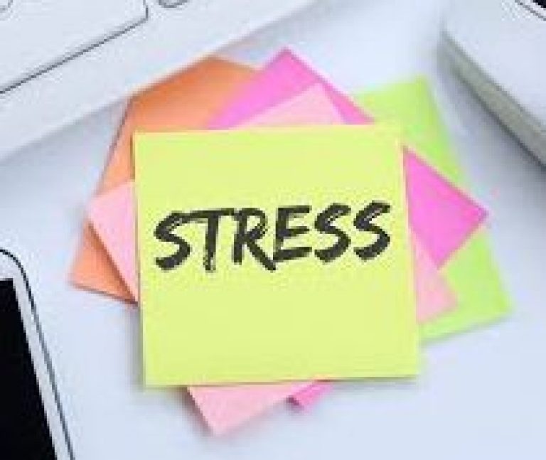 Boule au ventre, comment s’en débarrasser ? France domicile